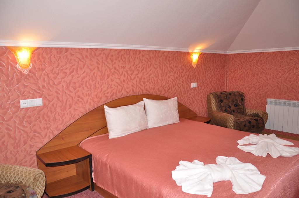Focus Hotel Khust Oda fotoğraf