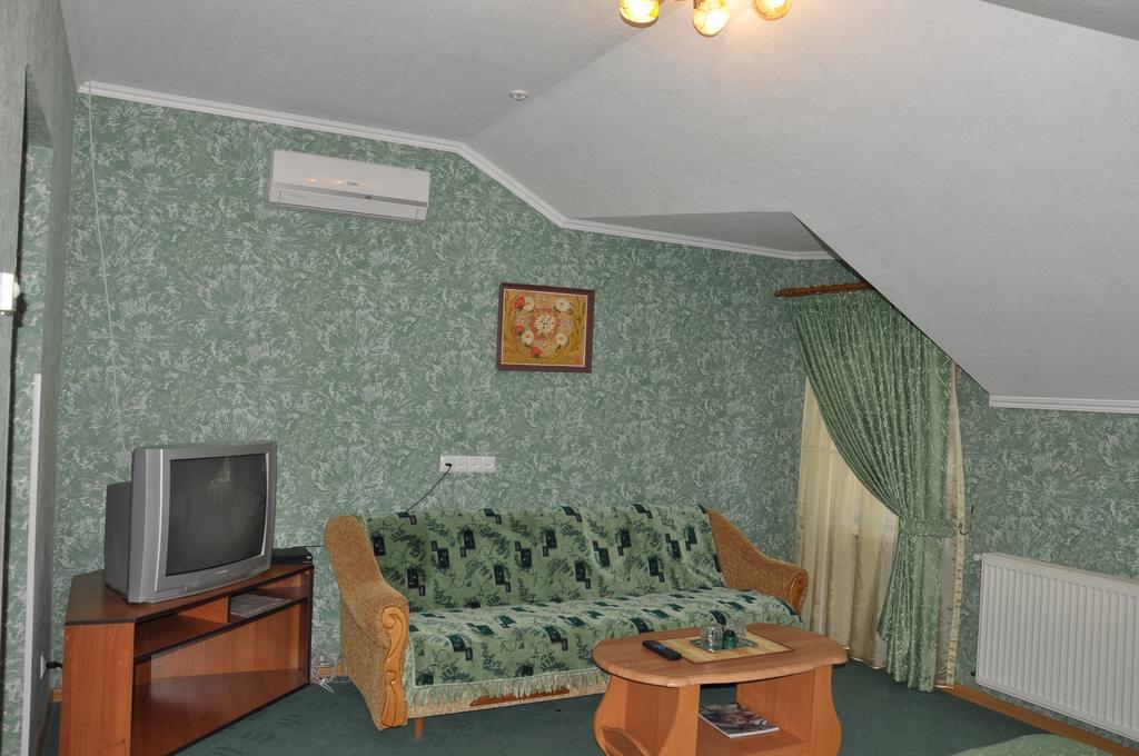 Focus Hotel Khust Oda fotoğraf