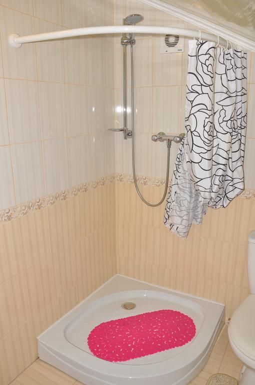Focus Hotel Khust Oda fotoğraf