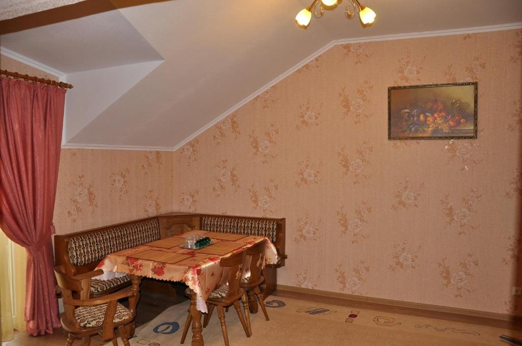 Focus Hotel Khust Dış mekan fotoğraf