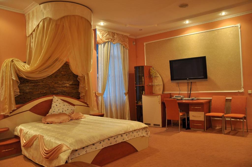 Focus Hotel Khust Dış mekan fotoğraf