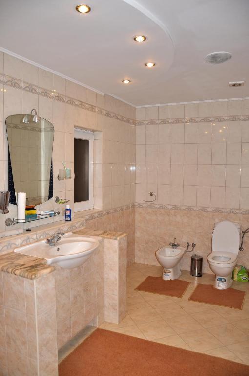 Focus Hotel Khust Dış mekan fotoğraf