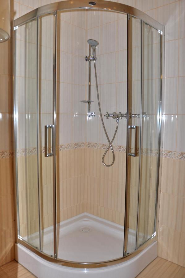 Focus Hotel Khust Oda fotoğraf